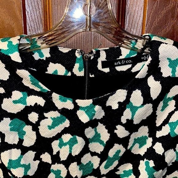 Ark and Co. size small black and green printed top. - Picture 2 of 3